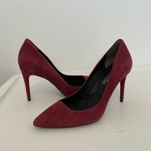 Kenneth Cole Suede Pumps